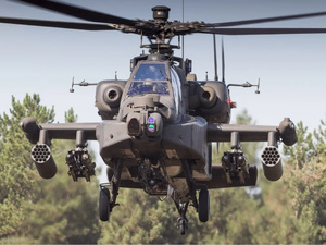 القوات الجوية الملكية المغربية تستلم مروحيات الأباتشي AH-64E