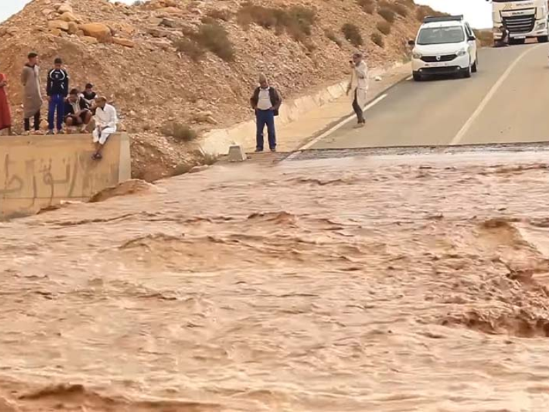 فيضانات طاطا : منح مساعدات مالية بقيمة 140 ألف درهم و80 ألف درهم للمتضررين