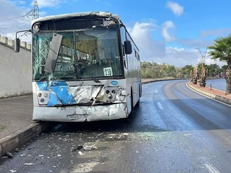 لفتيت يعترف بتردي النقل الحضري ويكشف عن خطة لاقتناء 3746 حافلة جديدة