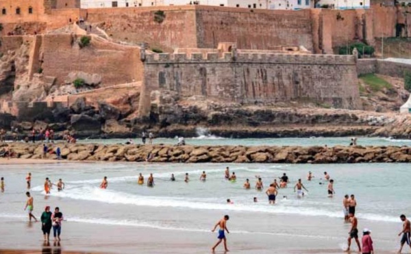 دراسة: قرابة نصف المغاربة يقضون عطلة الصيف في منازلهم